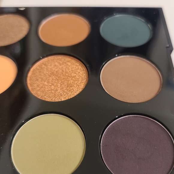 MORPHE9K KHAKI CALLING ARTISTRY PALETTE - Picture 5 of 10